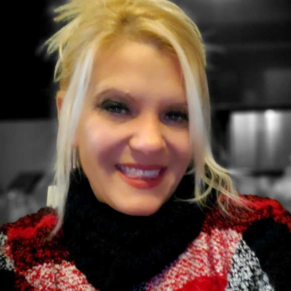 Meet your Posher, Sara - Picture 4 of 5